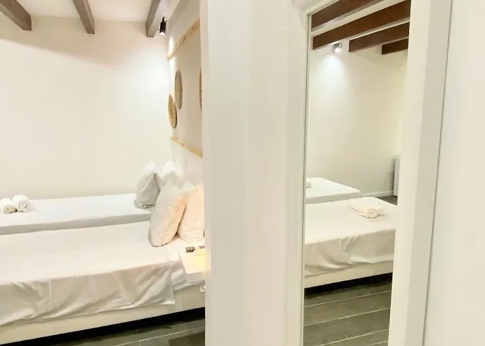 Golden Experience Affittacamere 3*