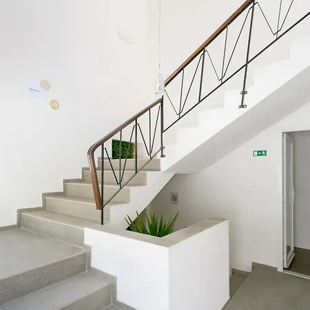 Golden Experience Konukevi