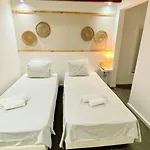 Гостьовий будинок Golden Experience 3*