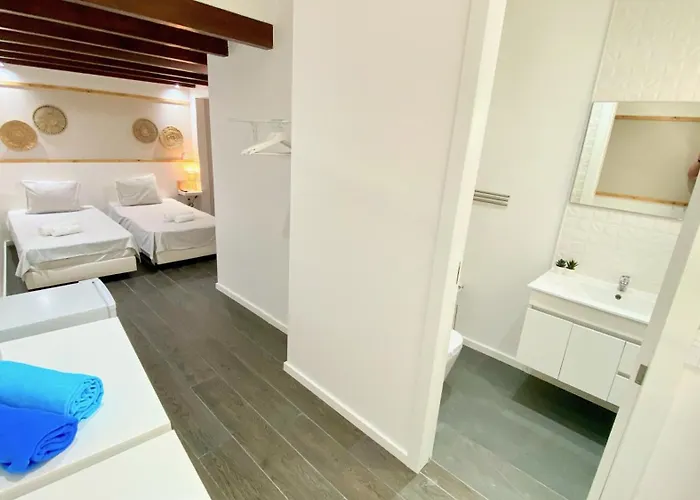 Golden Experience בית הארחה