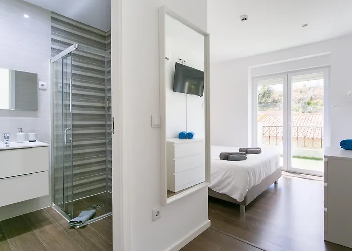 Golden Experience בית הארחה אלבופיירה