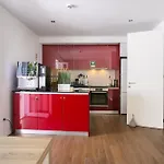 Golden Experience בית הארחה